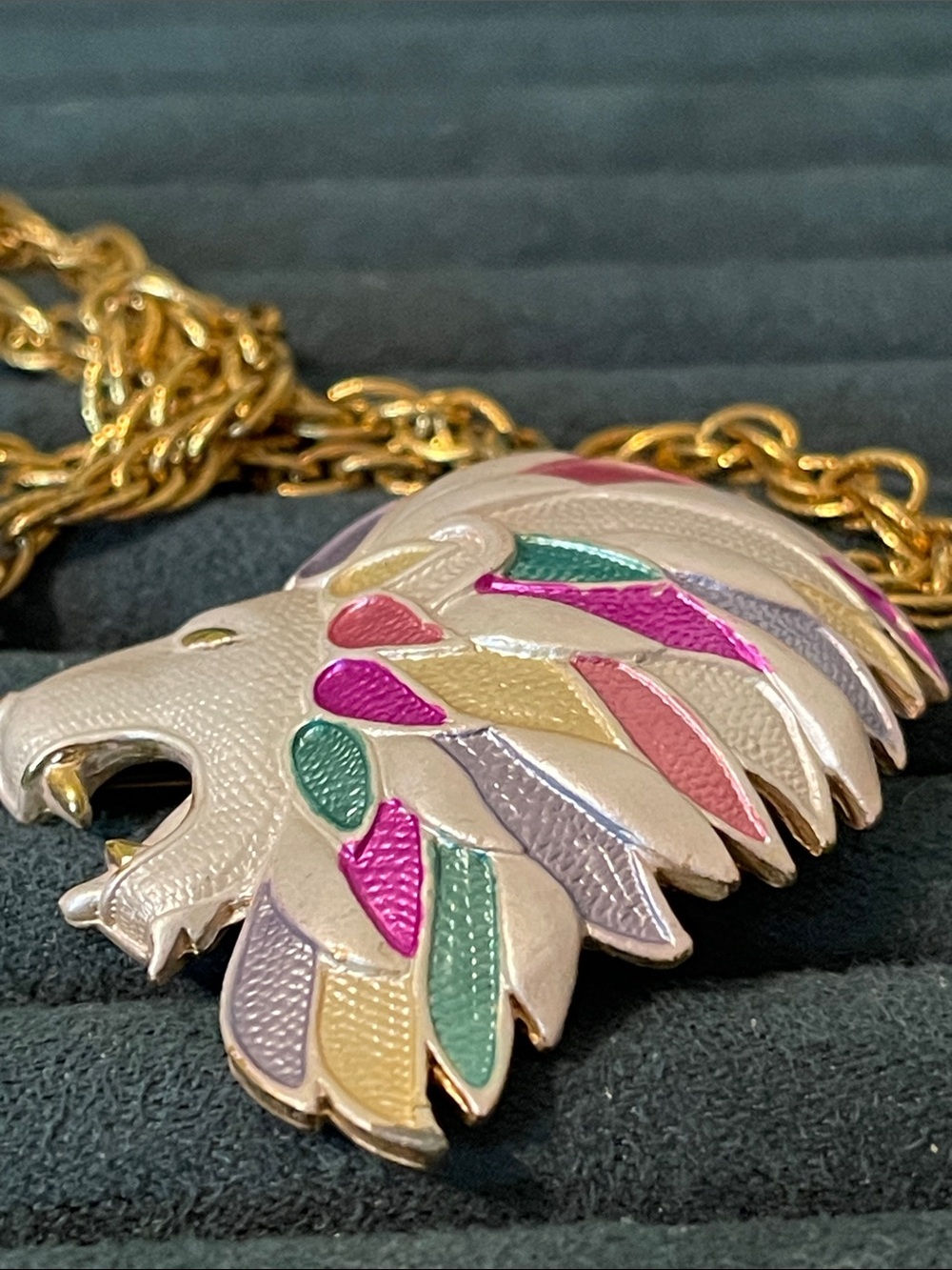 Vintage HMS Madeira Collection Pastel Roaring Lion Brooch Pendant Necklace - Picture 9 of 11